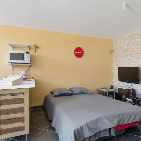Serene Farmhouse In With Boules Court * Terre-et-Marais