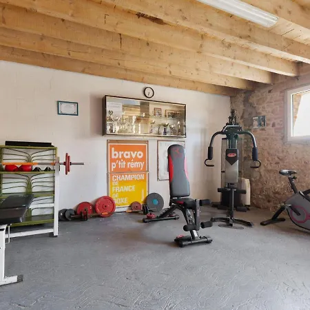 Serene Farmhouse In With Boules Court Terre-et-Marais